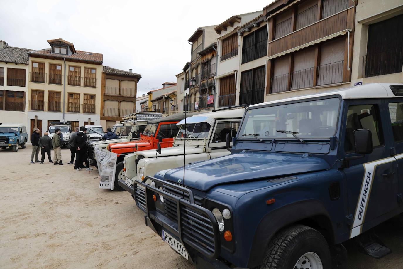 Concentración de Land Rover Santana en Peñafiel (Valladolid)