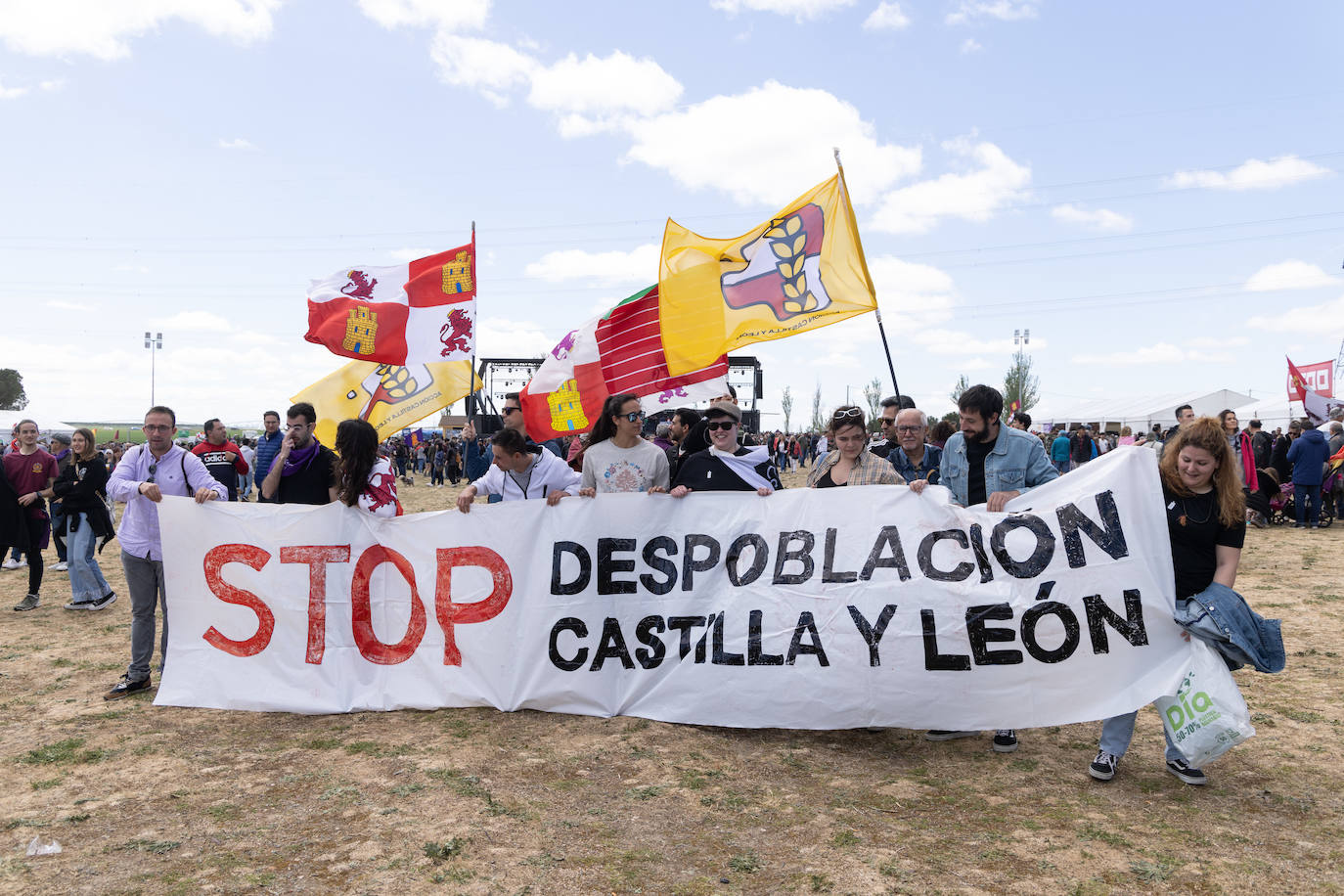 Los partidos políticos y asociaciones visitan Villalar