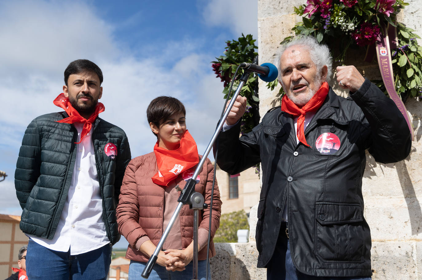 Los partidos políticos y asociaciones visitan Villalar