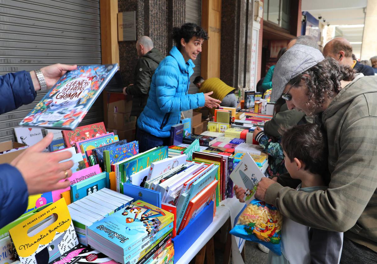 Éxito de público y de ventas en el Día del Libro