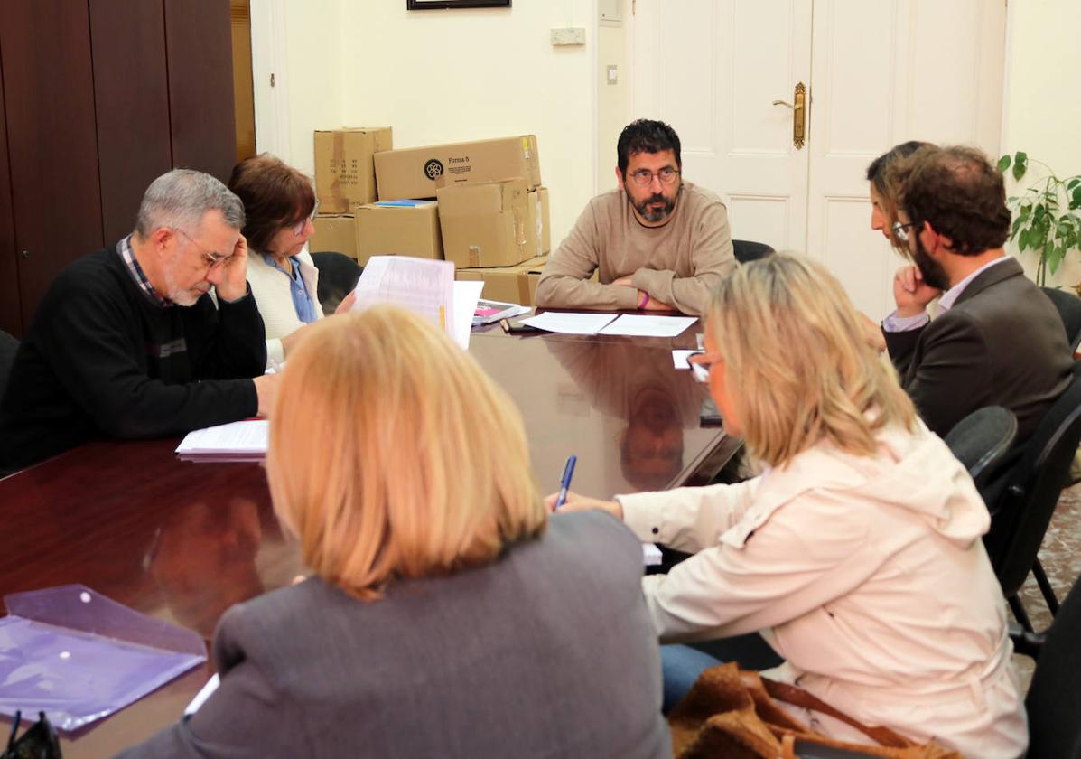 El Ayuntamiento reparte 248.000 euros entre las asociaciones vecinales para sus actividades y fiestas