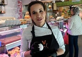 Raquel Mayo de la pollería 'Esther' explica los códigos de las cáscaras de los huevos