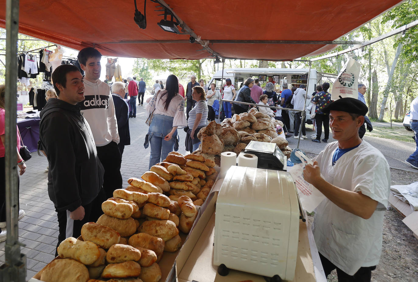 Cien kilos de caracoles en el Sotillo para festejar San Marcos