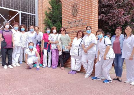 Imagen secundaria 1 - Protestas celebradas este jueves en las Residencias Mixta (de la Junta), La Alameda (de la Diputación) y Asistida (también de gestión regional). 