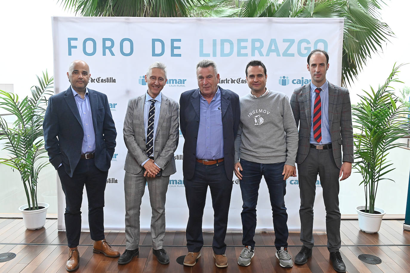 De izquierda a derecja. Antonio Sanz, Gustavo Puerta, Donato Barrientos, Álvaro Salas y Rubén Díez.