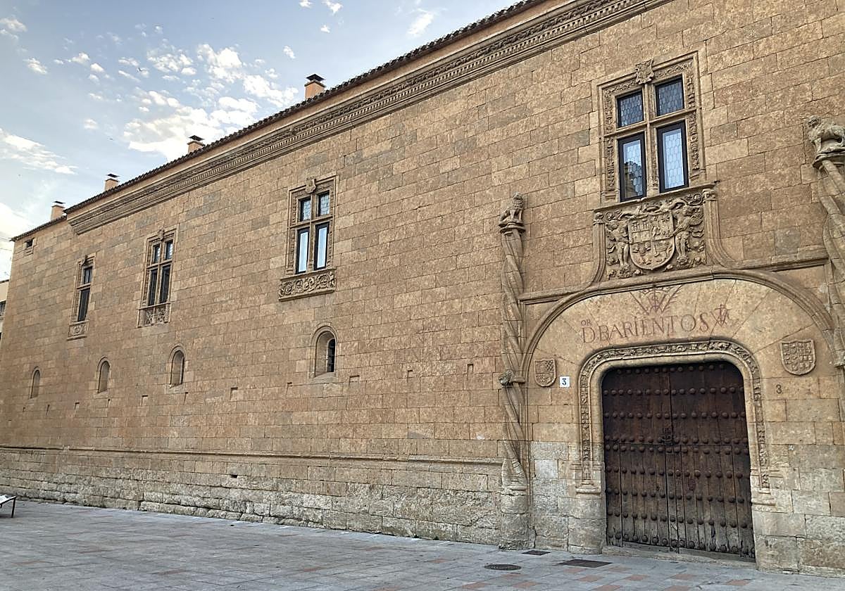 Fachada del palacio el Conde de Montarco en Ciudad Rodrigo.