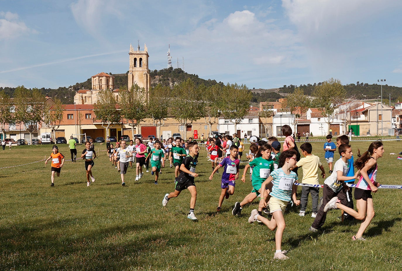 Zancadas solidarias por Siria en Villamuriel