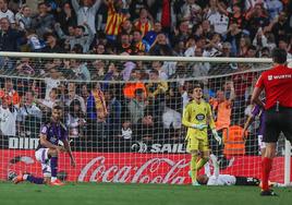 Masip se lamenta tras encajar el segundo gol que daba la vuelta al partido.