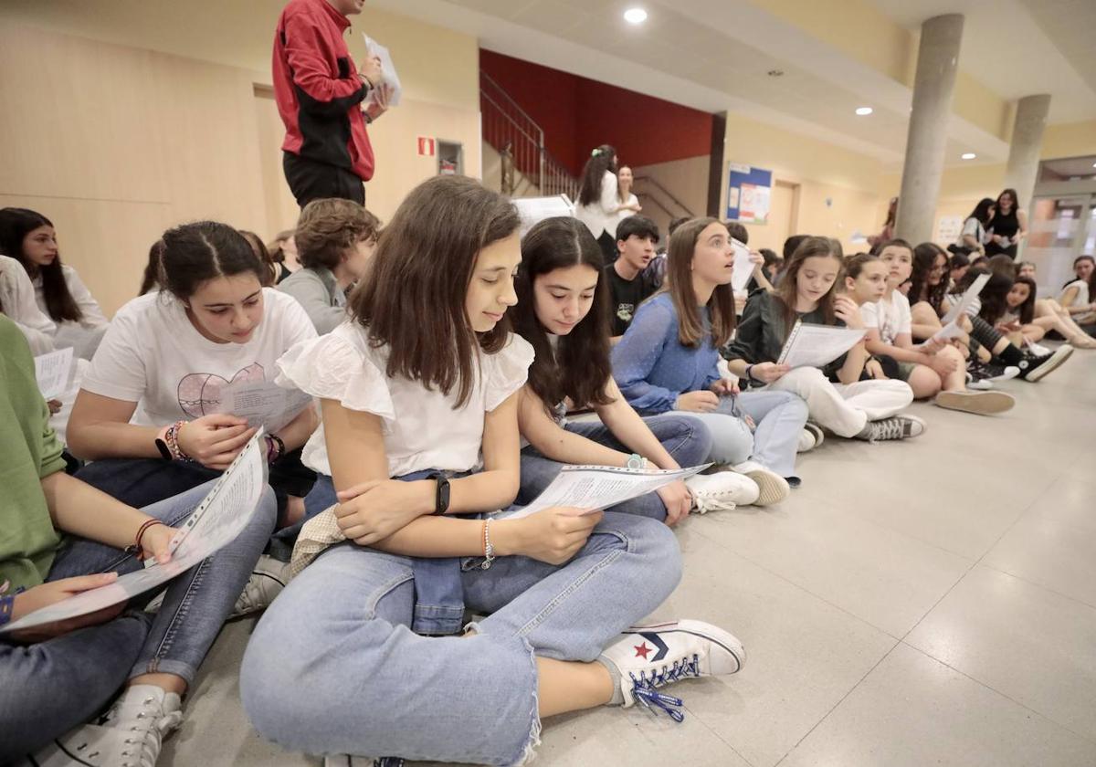 Alumnos de Secundaria del colegio San José, durante una de las actividades del proyecto Believe.