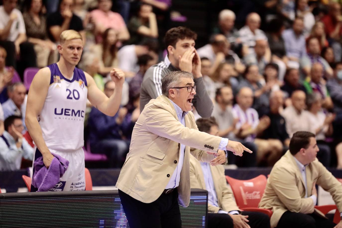 UEMC Real Valladolid Baloncesto 92 - 82 TAU Castelló