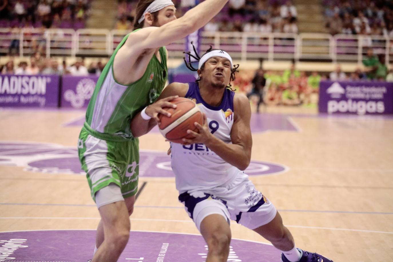 UEMC Real Valladolid Baloncesto 92 - 82 TAU Castelló