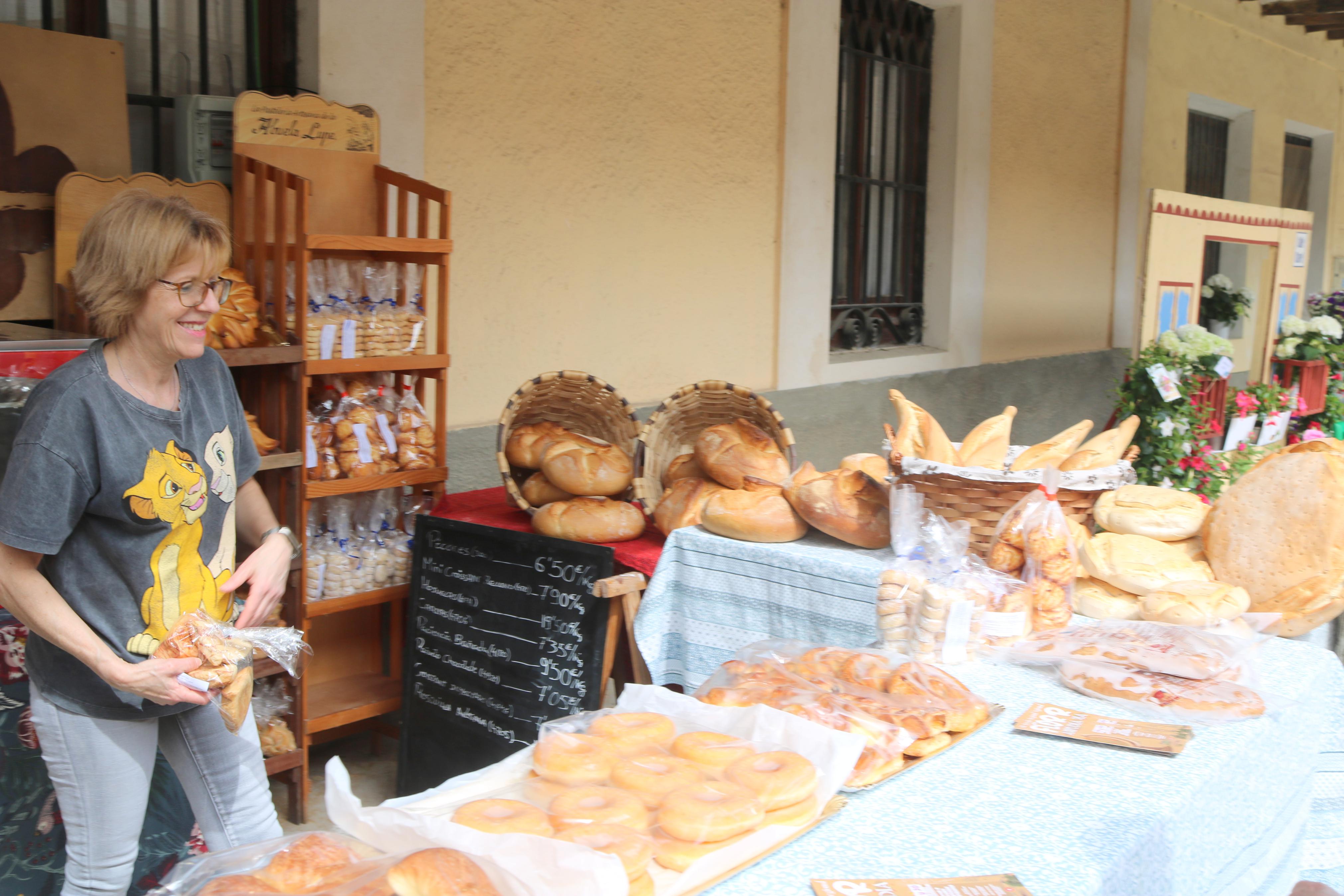 Ampudia celebra el XII Mercado Regional de la Flor