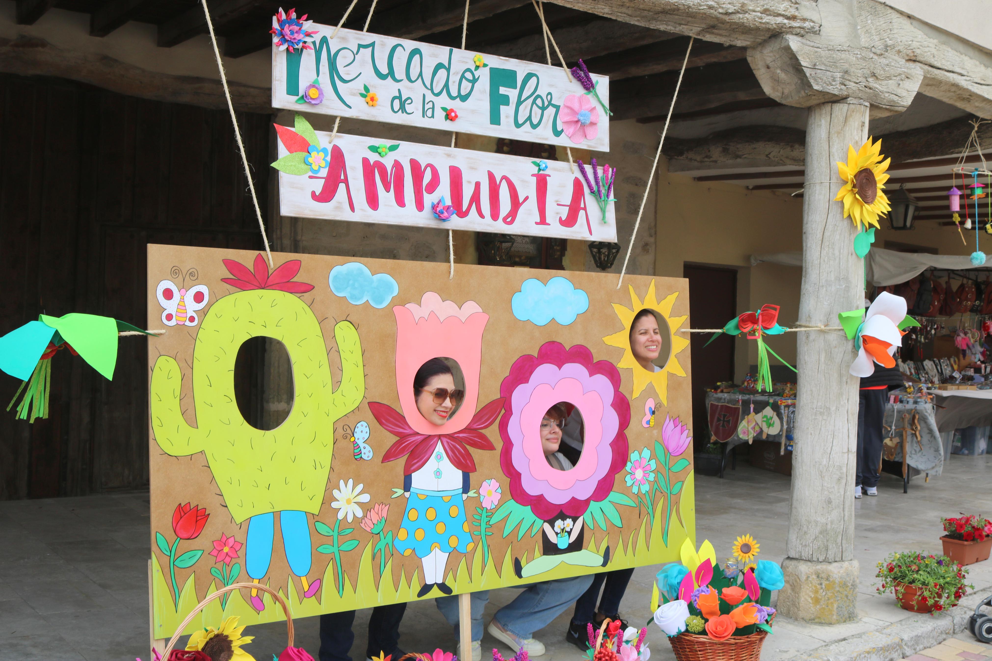 Ampudia celebra el XII Mercado Regional de la Flor