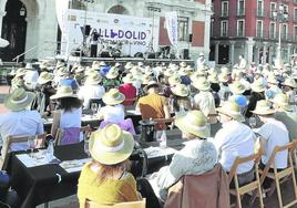 Cata de vino en la Plaza Mayor de Valladolid en la pasada edición del gran evento vitivinícola.