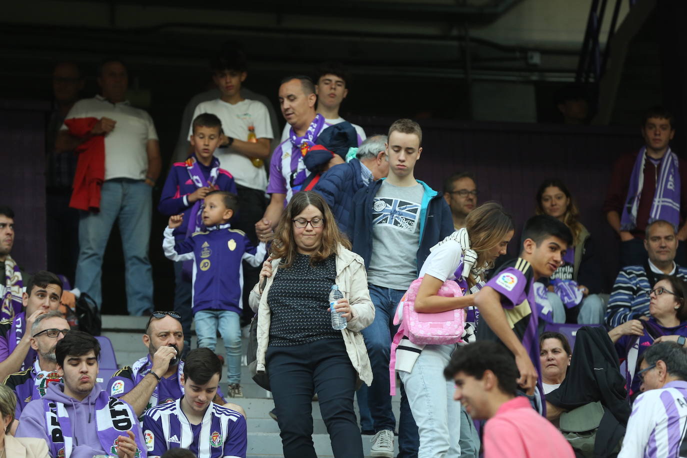 Búscate en la grada del Real Valladolid - Atlético de Madrid (2/3)