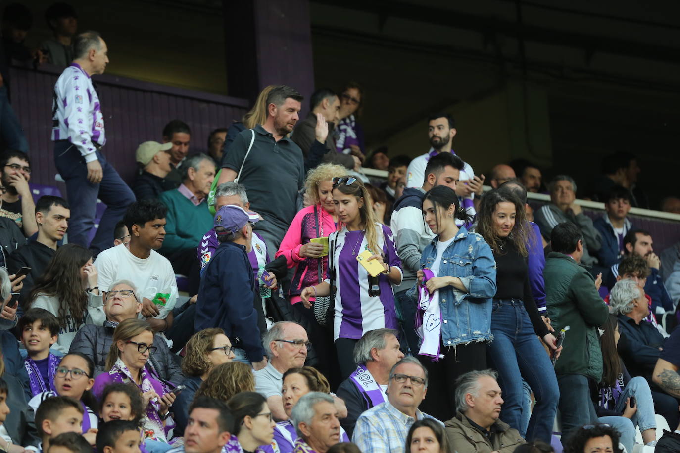 Búscate en la grada del Real Valladolid - Atlético de Madrid (2/3)