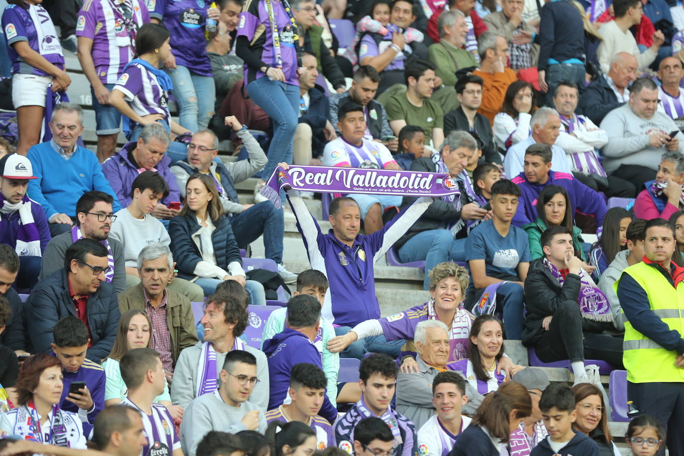 Búscate en la grada del Real Valladolid - Atlético de Madrid (3/3)