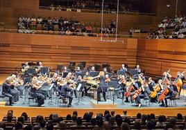 La orquesta durante el concierto.