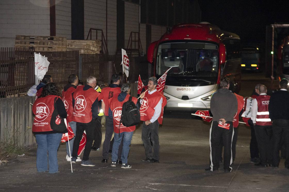 Comienza la huelga del transporte de viajeros por carretera