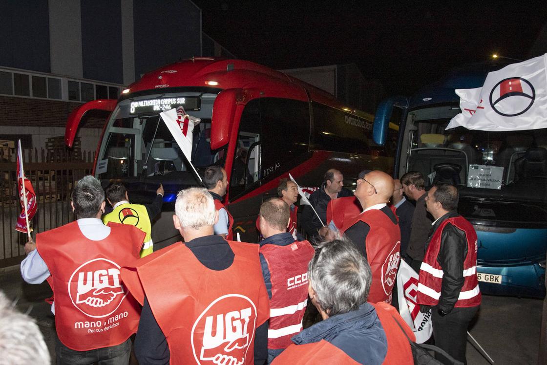 Comienza la huelga del transporte de viajeros por carretera