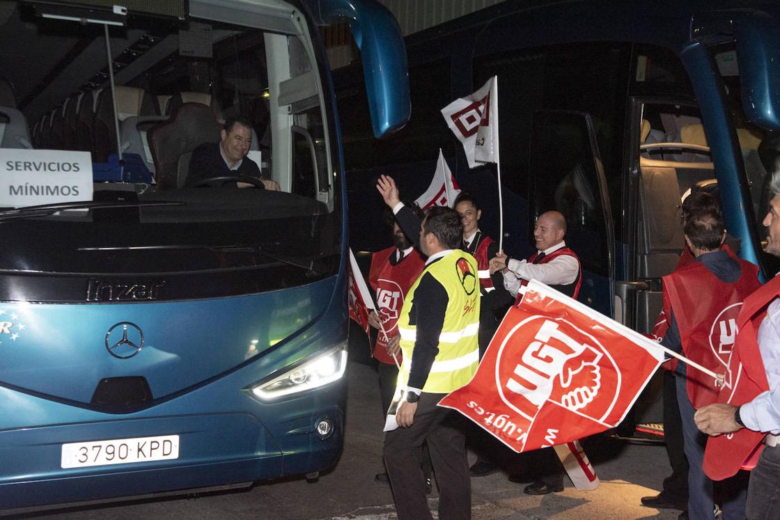 Comienza la huelga del transporte de viajeros por carretera