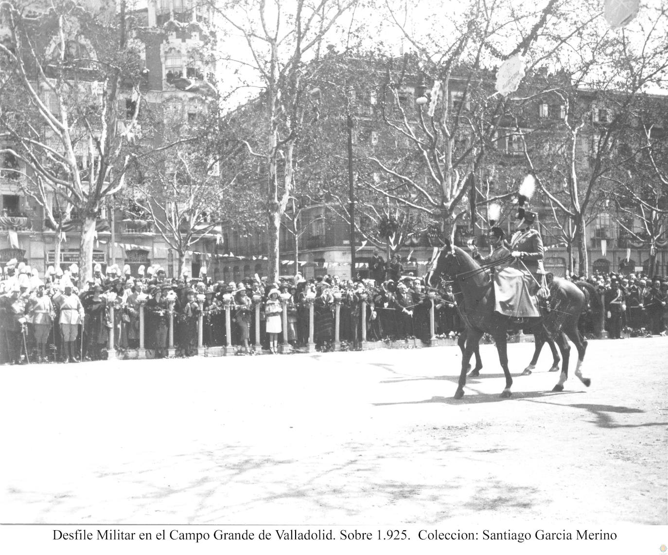 Desfile militar en torno a 1925.