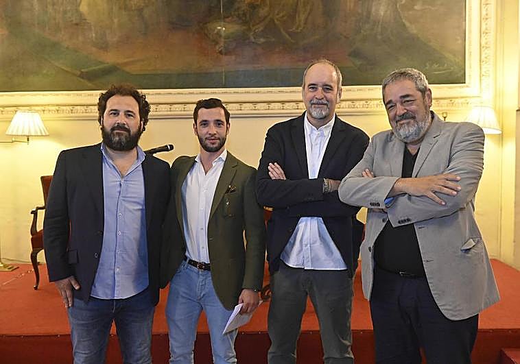 José F. Peláez, Guillermo Garabito, Agustín Pery y Carlos Aganzo.