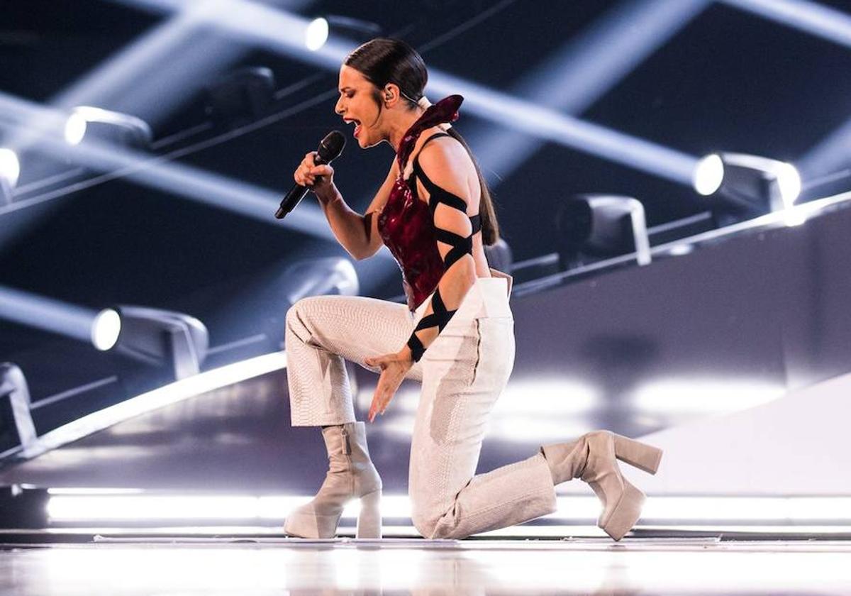 Blanca Paloma, con el 'look' que lucirá en Eurovisión, durante su primer ensayo.