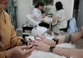 Un comercio de estética especializado en uñas, uno de los negocios más florecientes entre los autónomos.