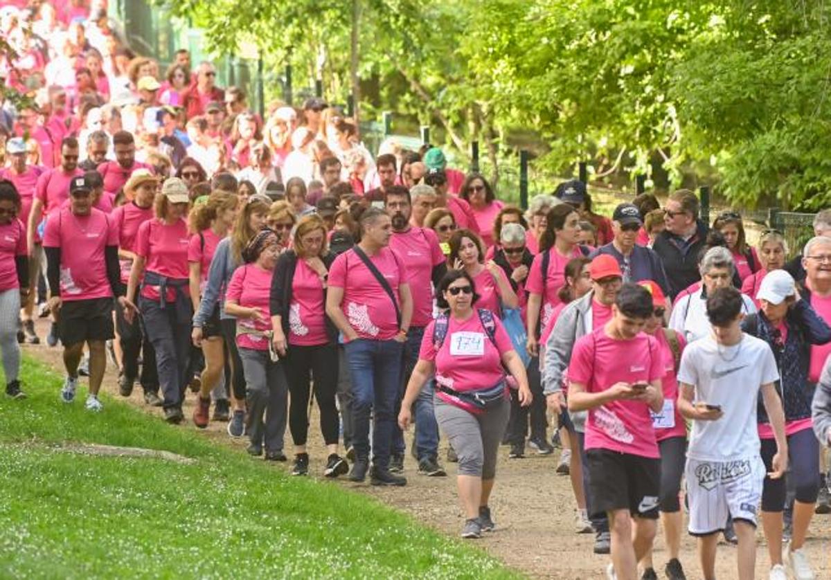 Un momento de los 20 kilómetros de la Marcha Asprona.