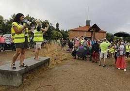 Concentración contra la urbanización de los entornos de la Dársena.
