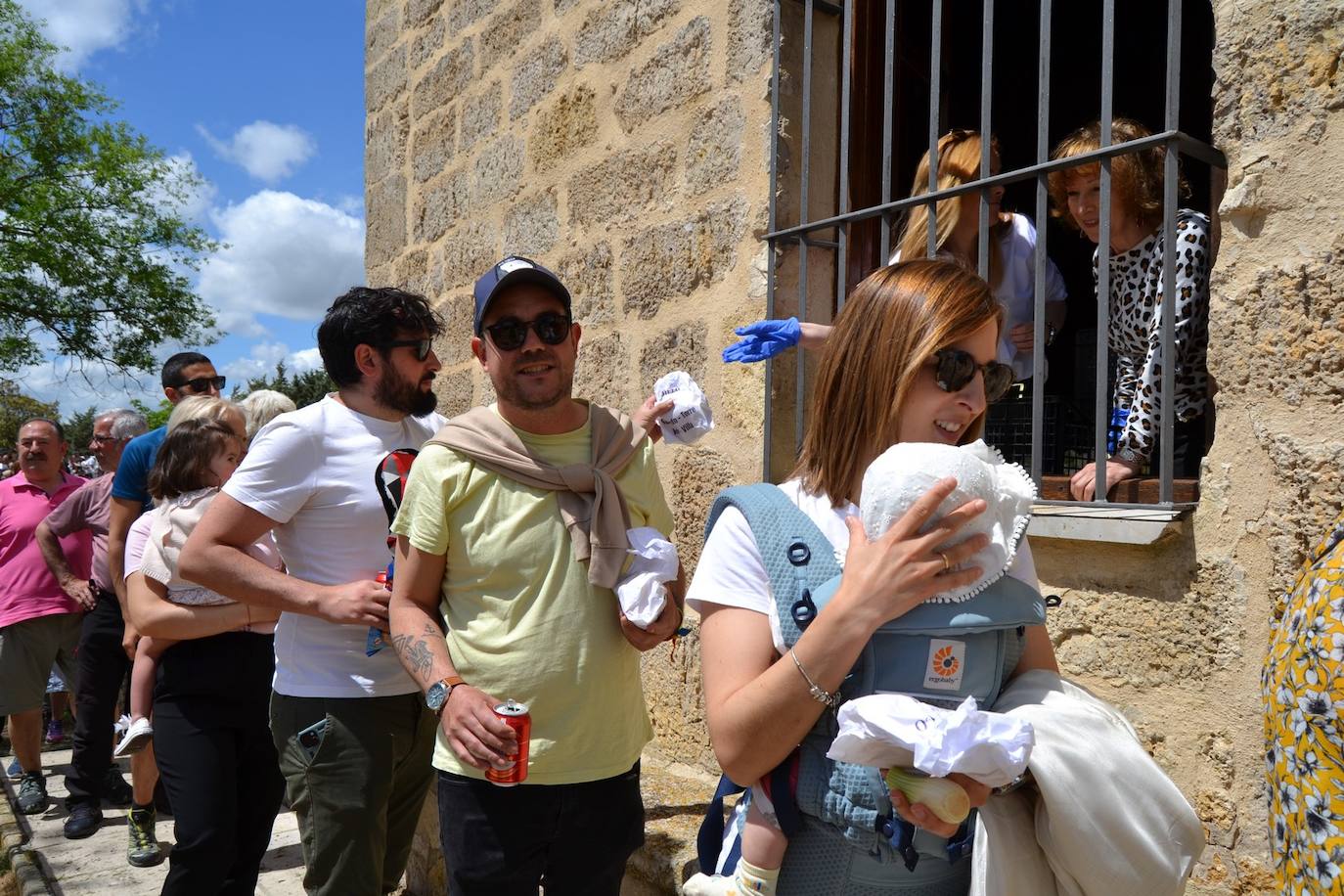 Más de 2.000 raciones de pan, queso y cebolla en Astudillo