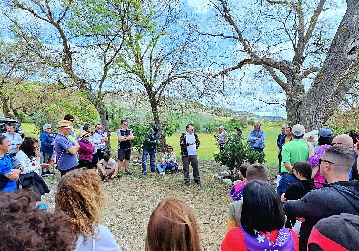Taller de botánica durante la jornada de 'Exaltación de las lilas'.