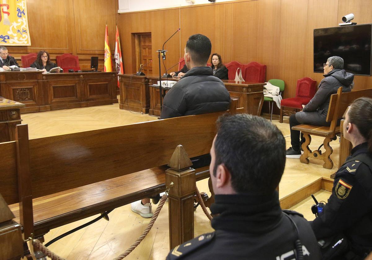 Juicio celebrado en la Audiencia Provincial por trata de mujeres.