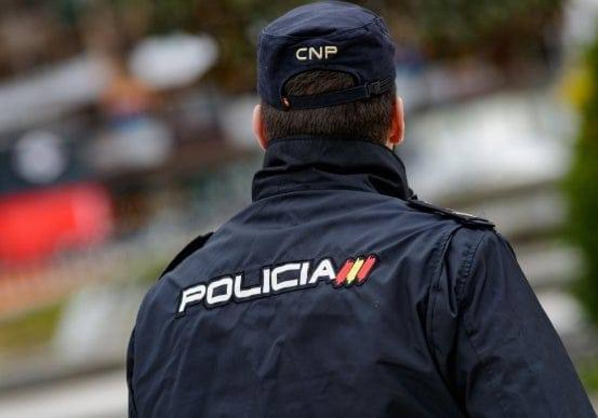 Tres detenidos por llevarse a la fuerza en el coche a una familiar maltratada