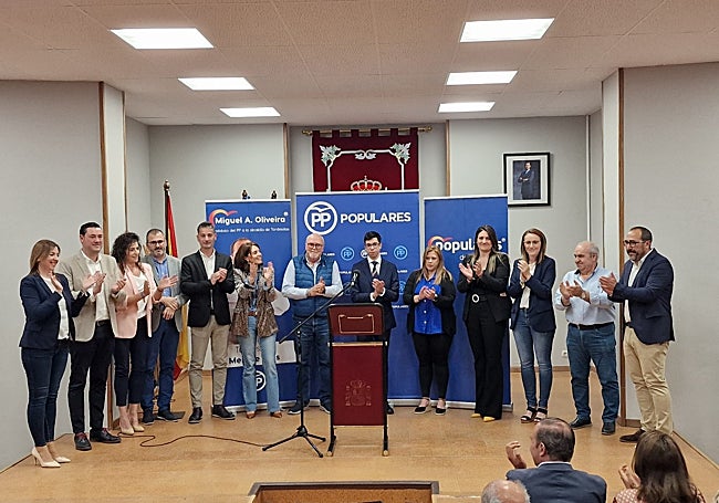 Acto de presentación de la candidatura popular en el Salón de Plenos del Ayuntamiento