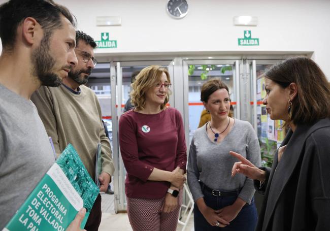 Sira Rego, eurodiputada, junto a los candidatos de VTLP; Arturo del Olmo, Alberto Bustos, Rocío Anguita y María Sánchez.