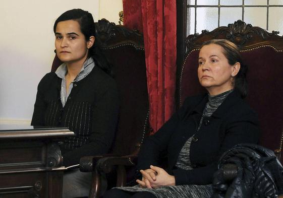 Triana Martínez y su madre Montserrat González, autora material del magnicidio, durante el juicio en la Audiencia de León.