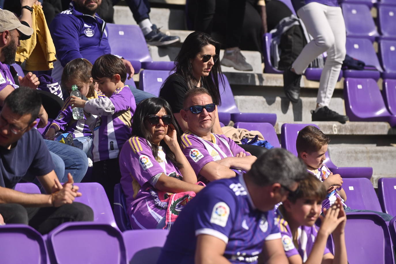 Búscate en la grada del José Zorrilla (3/5)