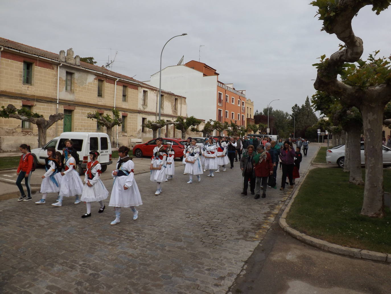 A San Isidro solo hay un camino en Dueñas