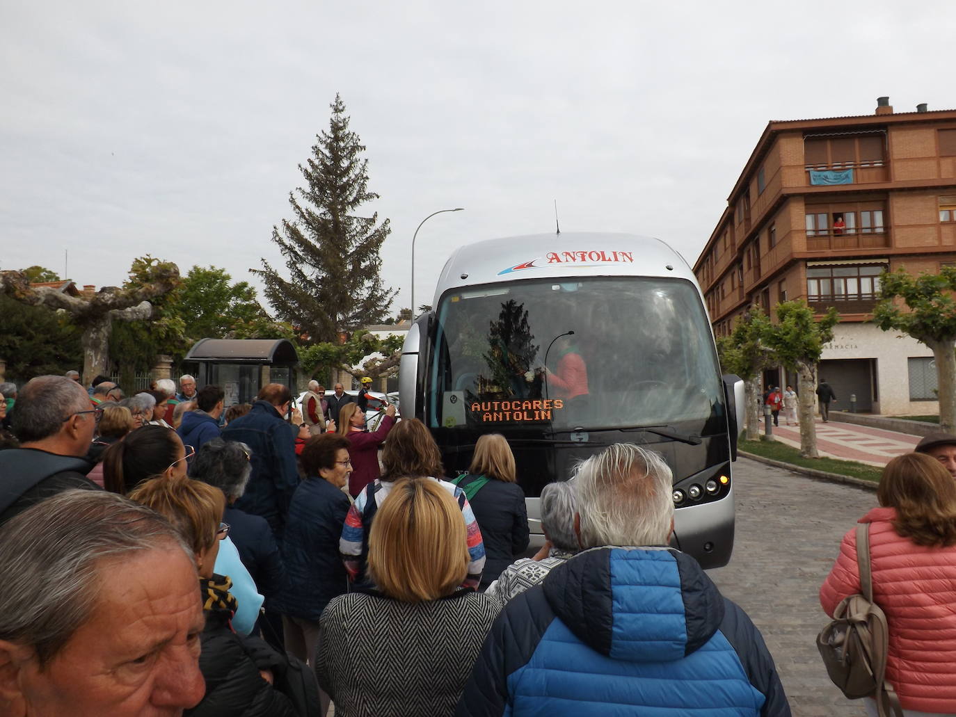 A San Isidro solo hay un camino en Dueñas