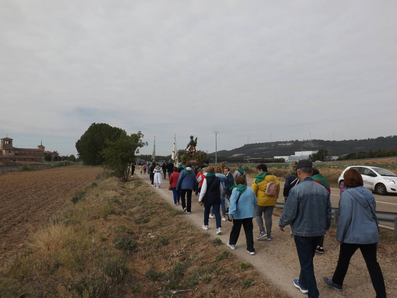 A San Isidro solo hay un camino en Dueñas