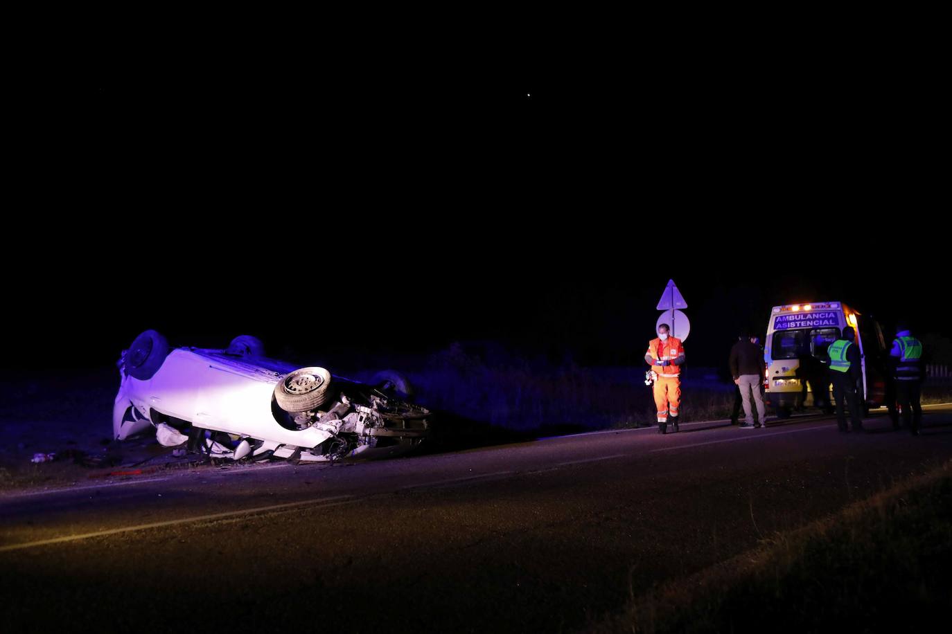 Dos jóvenes heridas en un grave accidente de tráfico en Cuéllar