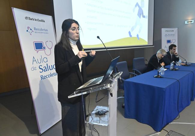 La nutricionista Verónica de la Fuente, durante su intervención.