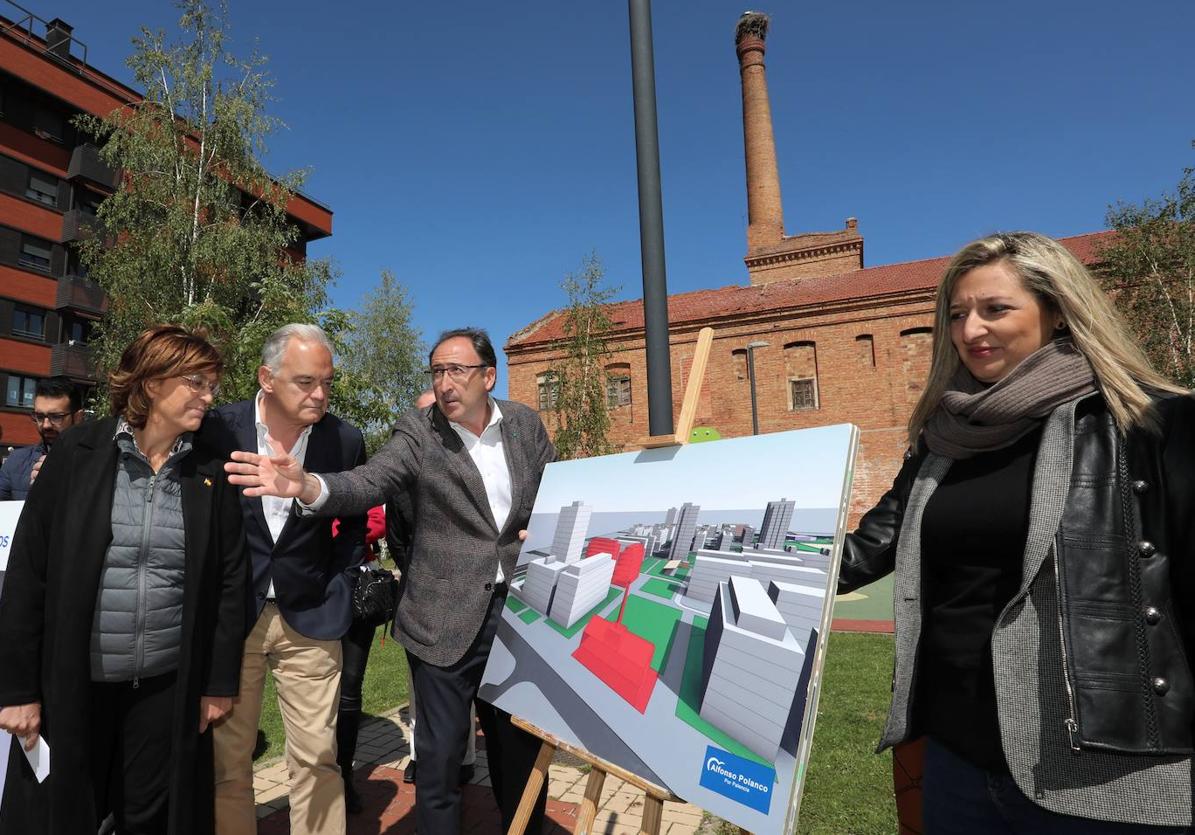 Alfonso Polanco y María Heredero presentan el proyecto de la Alcoholera, ante la mirada de Ángeles Armisén y Esteban González Pons.