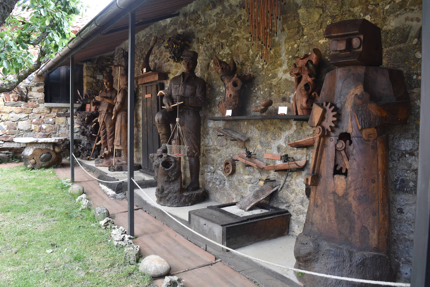 El museo de las tallas de madera de Villabellaco