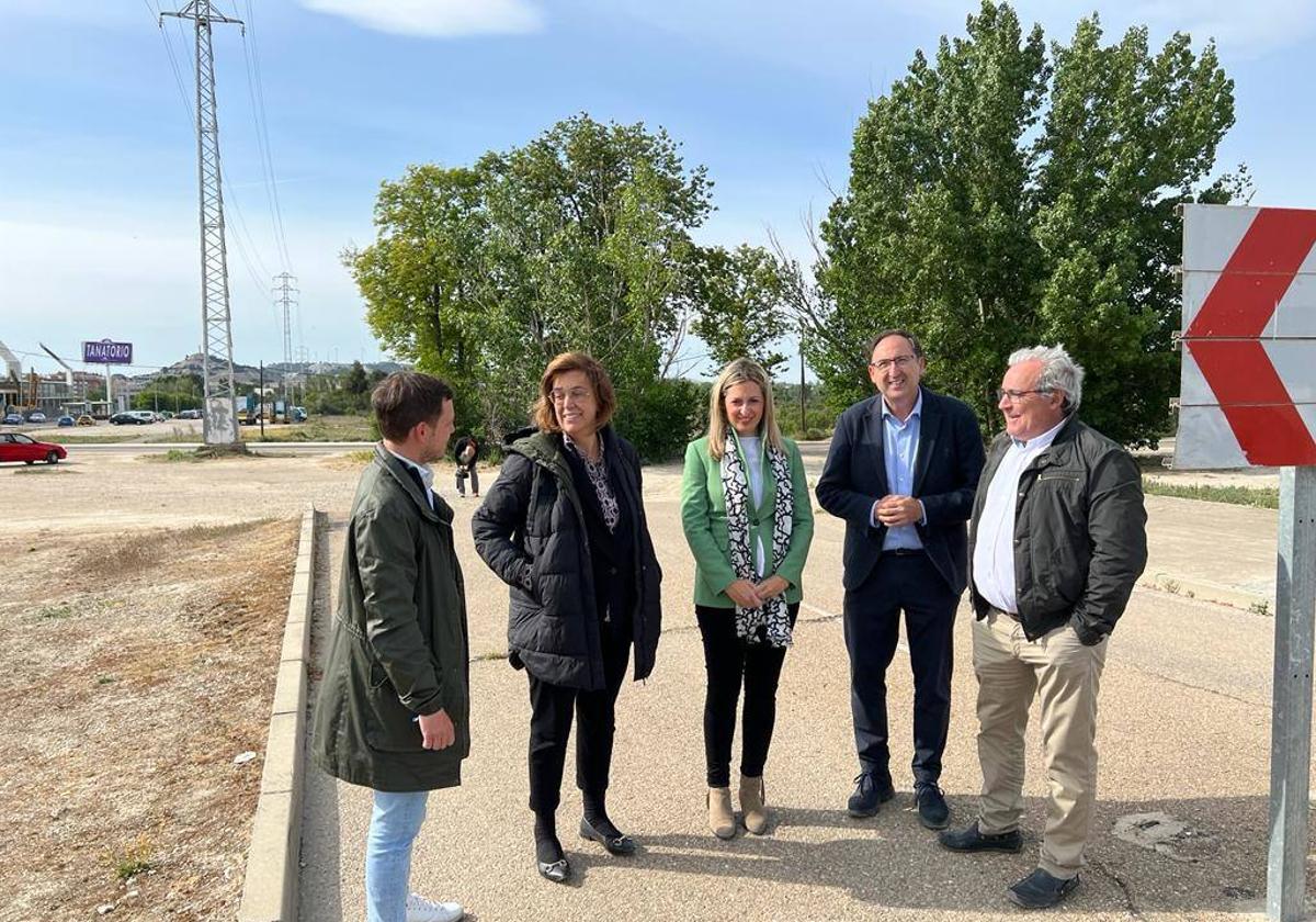 La candidatura del PP visita la zona del Polígono.