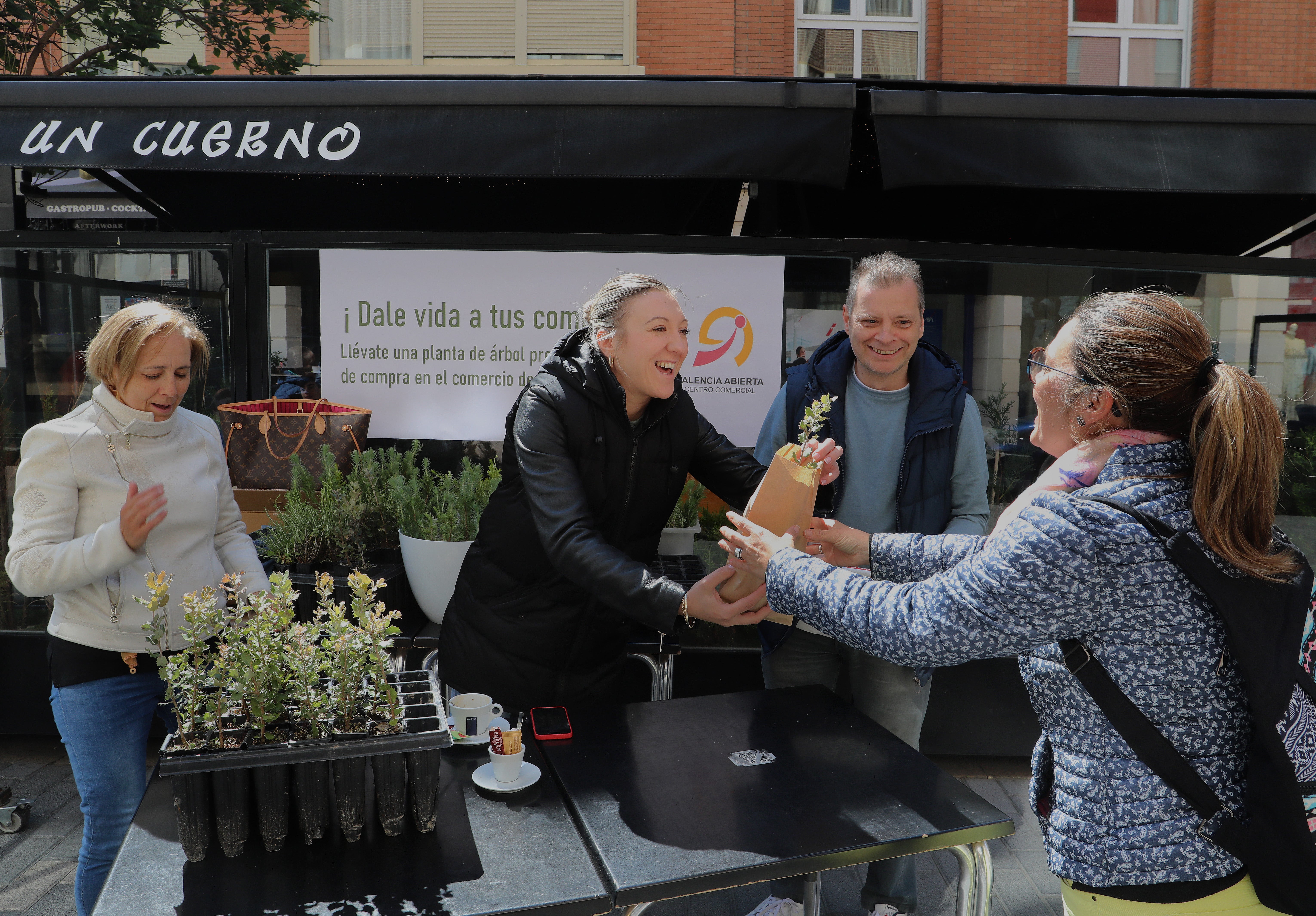 Plantas a cambio de compras en Palencia