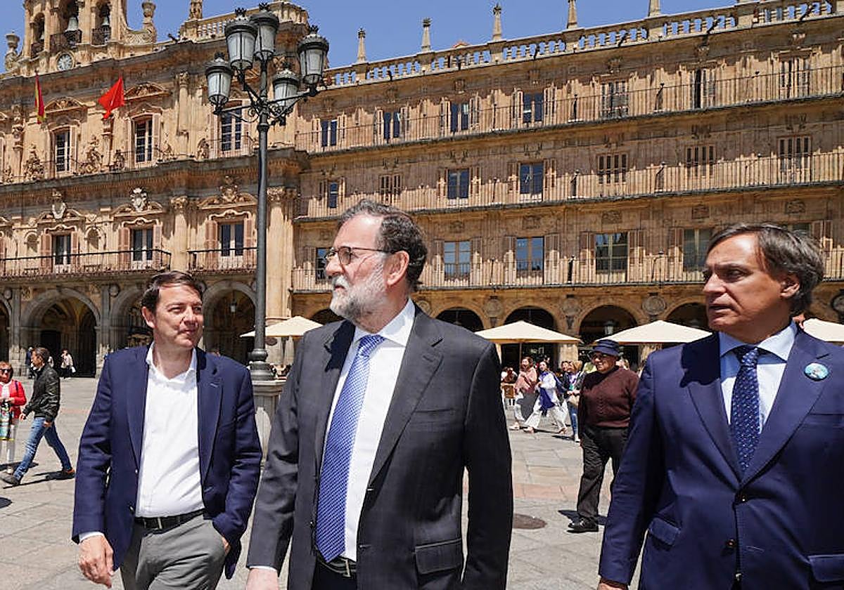 Mañueco recibió ayer a Rajoy para hacer campaña en Salamanca.