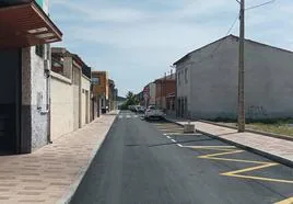 Estado en el que ha quedado una de las calles tras la reurbanización.